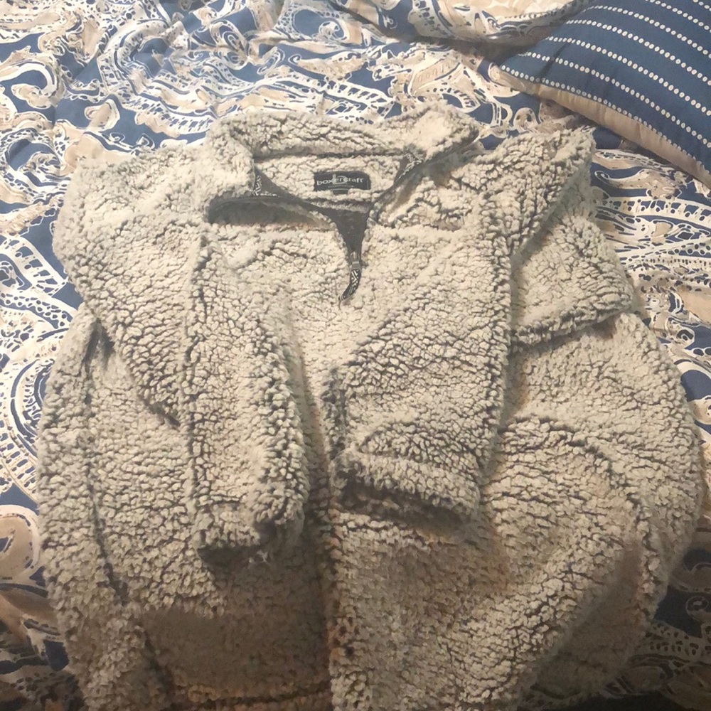 Gray Quarter Zip Sherpa. Gently Used.